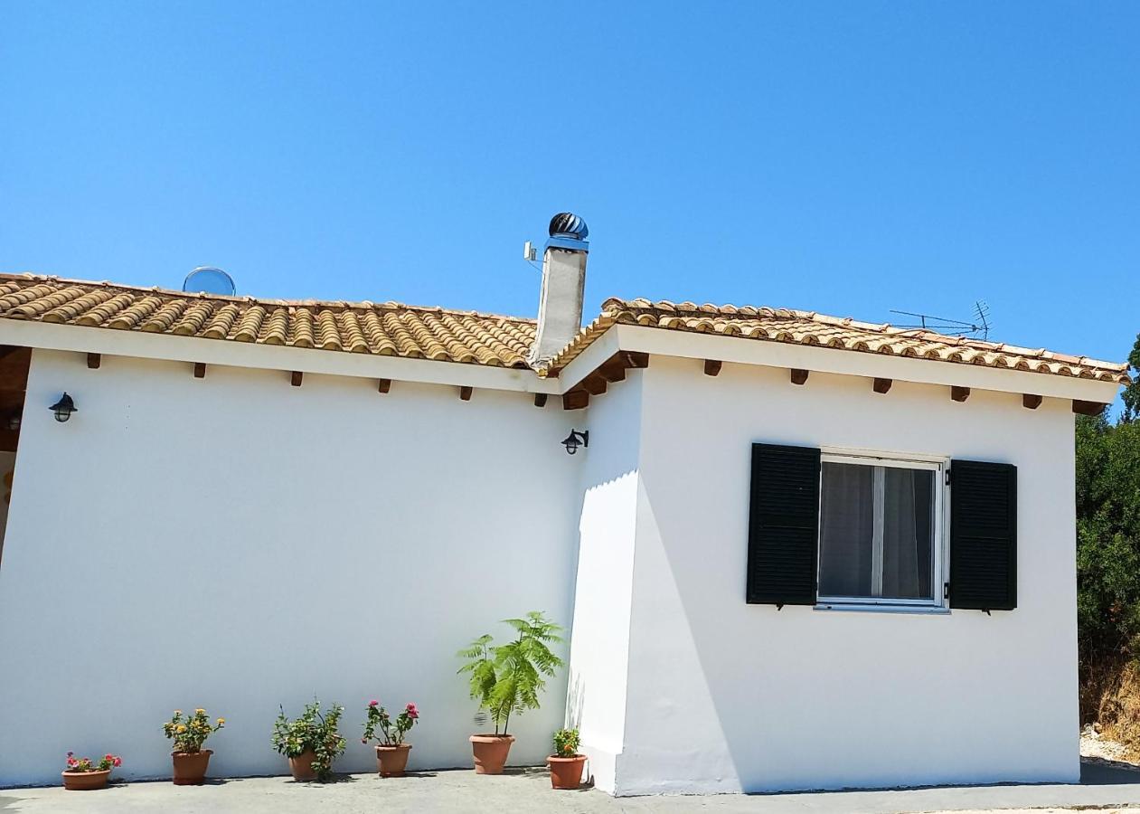 Lily Home_Lefkada ~ Private Country House Kondaraíni 外观 照片